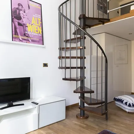 Bertani Romantic Loft In Trastevere
